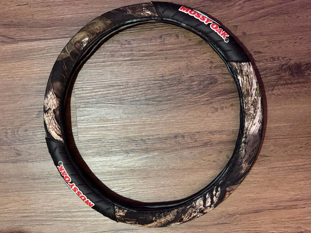 Mossy Oak Camo and Black 2-Grip Steering Wheel Cover